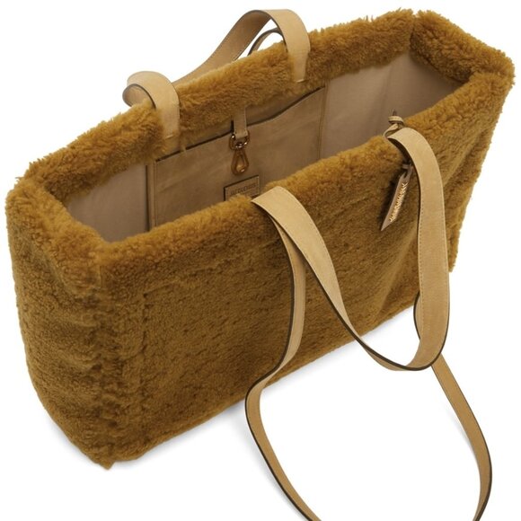BNWT AW21 JACQUEMUS "LE CABAS NEVE" SHEARLING SHOULDER BAG - Picture 1 of 9